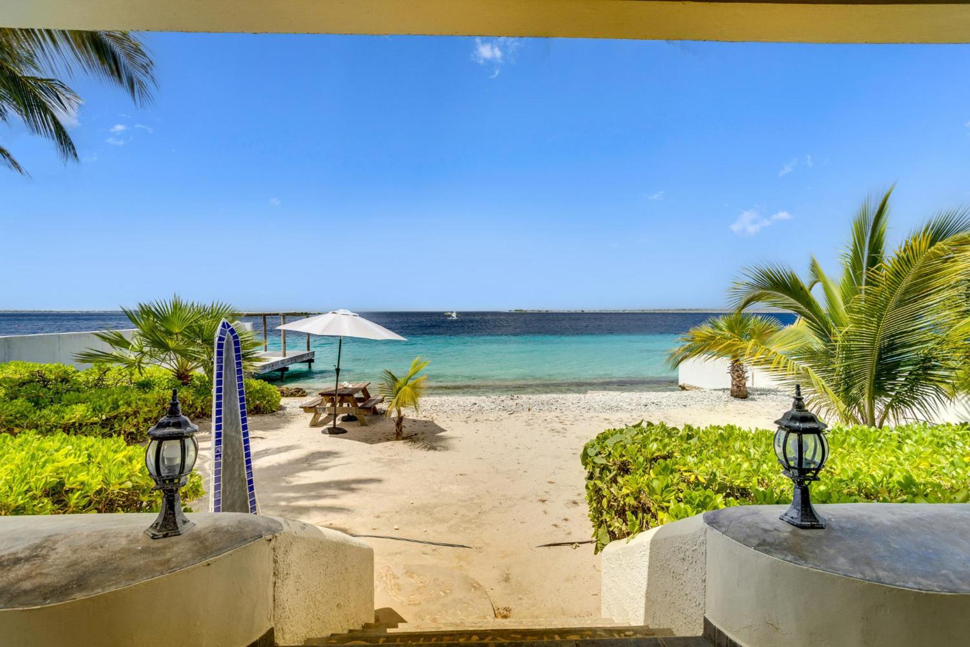 Oceanfront - Villa Port Of Call - Playa Eksteriør bilde